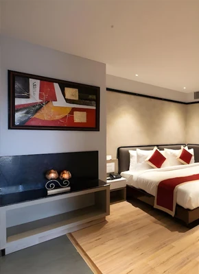 luxury spacious rooms on mall road shimla